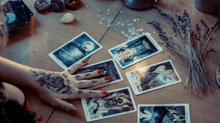 pulling clarifying card tarot and oracle deck